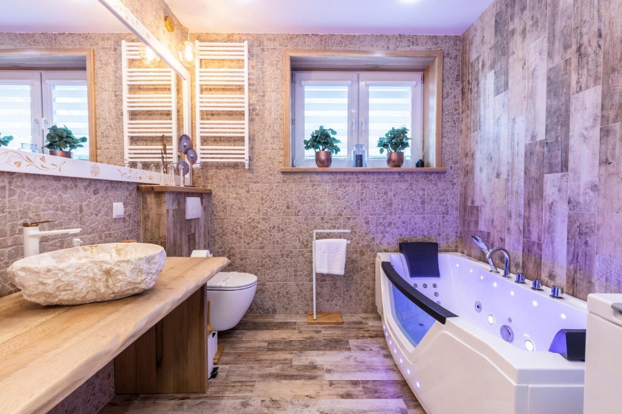 Bunia W Zakopanem Z Jacuzzi Apartman Kültér fotó