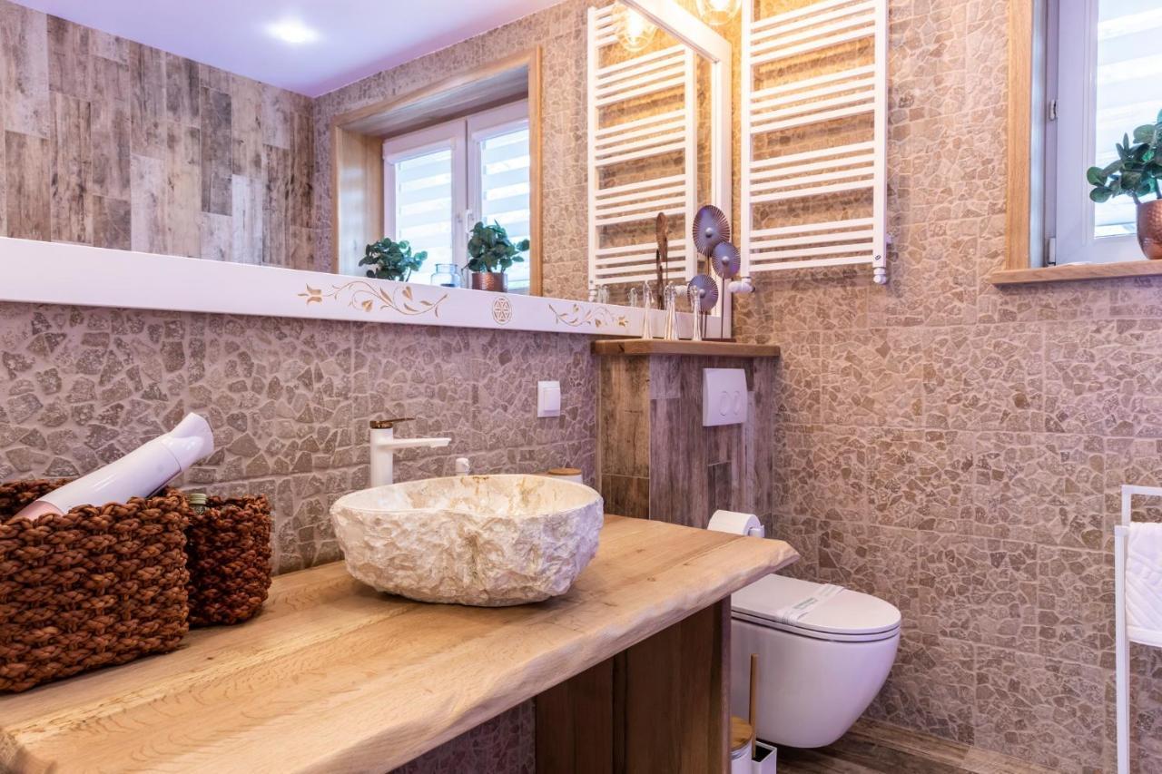 Bunia W Zakopanem Z Jacuzzi Apartman Kültér fotó