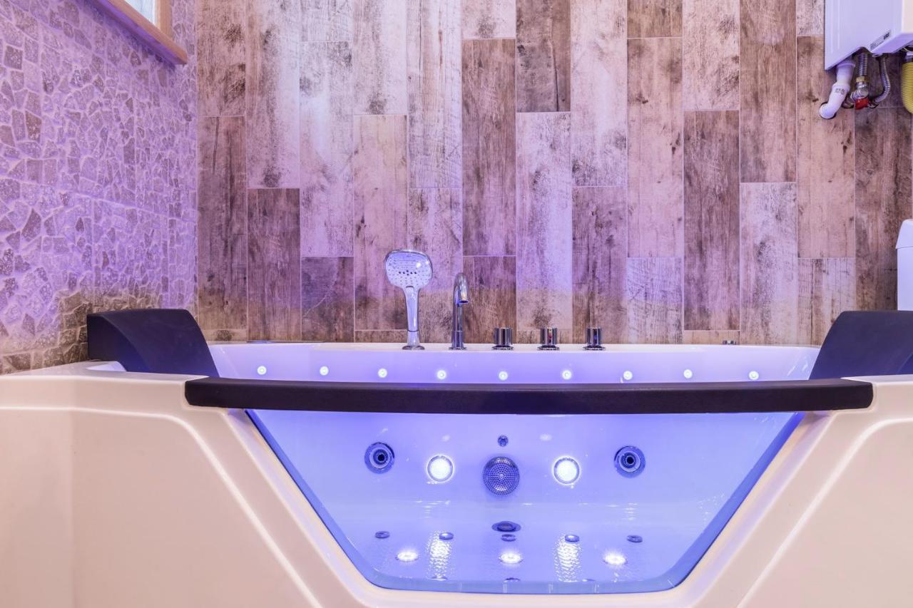Bunia W Zakopanem Z Jacuzzi Apartman Kültér fotó