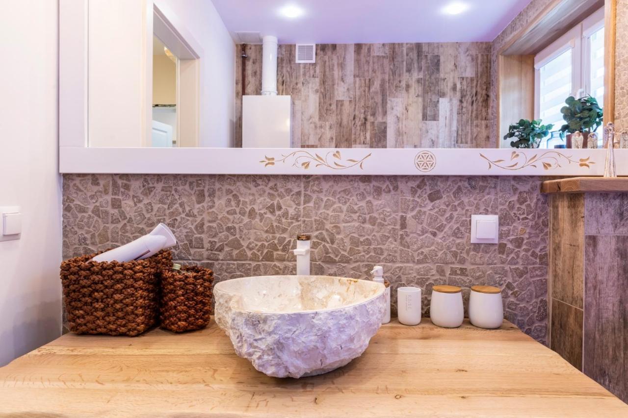 Bunia W Zakopanem Z Jacuzzi Apartman Kültér fotó