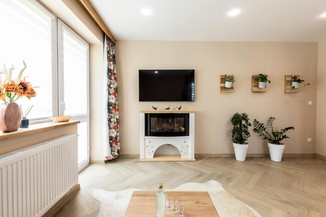 Bunia W Zakopanem Z Jacuzzi Apartman Kültér fotó