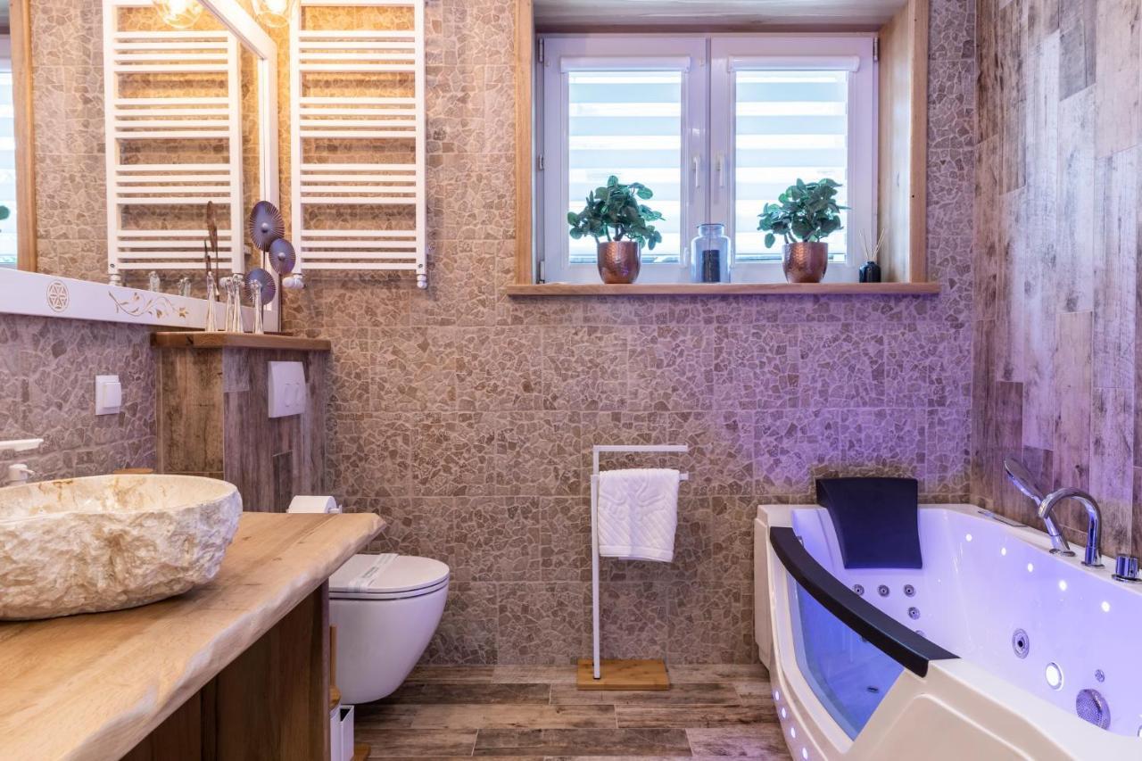 Bunia W Zakopanem Z Jacuzzi Apartman Kültér fotó