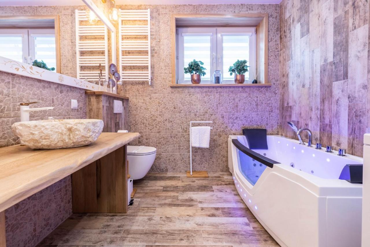 Bunia W Zakopanem Z Jacuzzi Apartman Kültér fotó